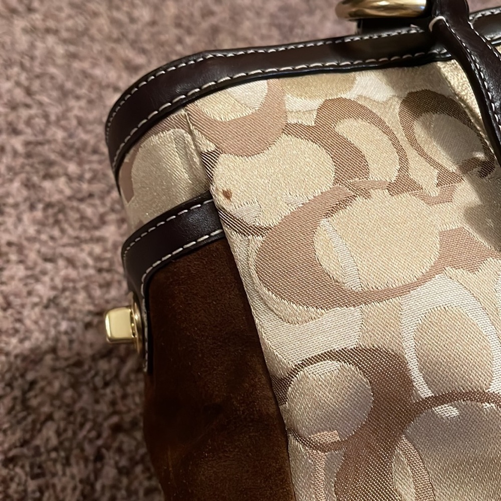 Beautiful Bronze, Brown, Suede/Leather Glitter Coach Purse! - Picture 5 of 9